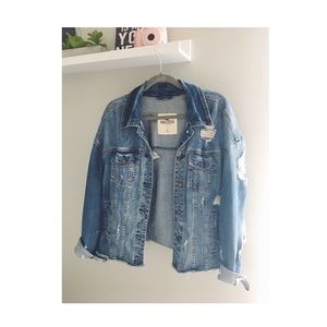 Hollister denim jacket ⭐️